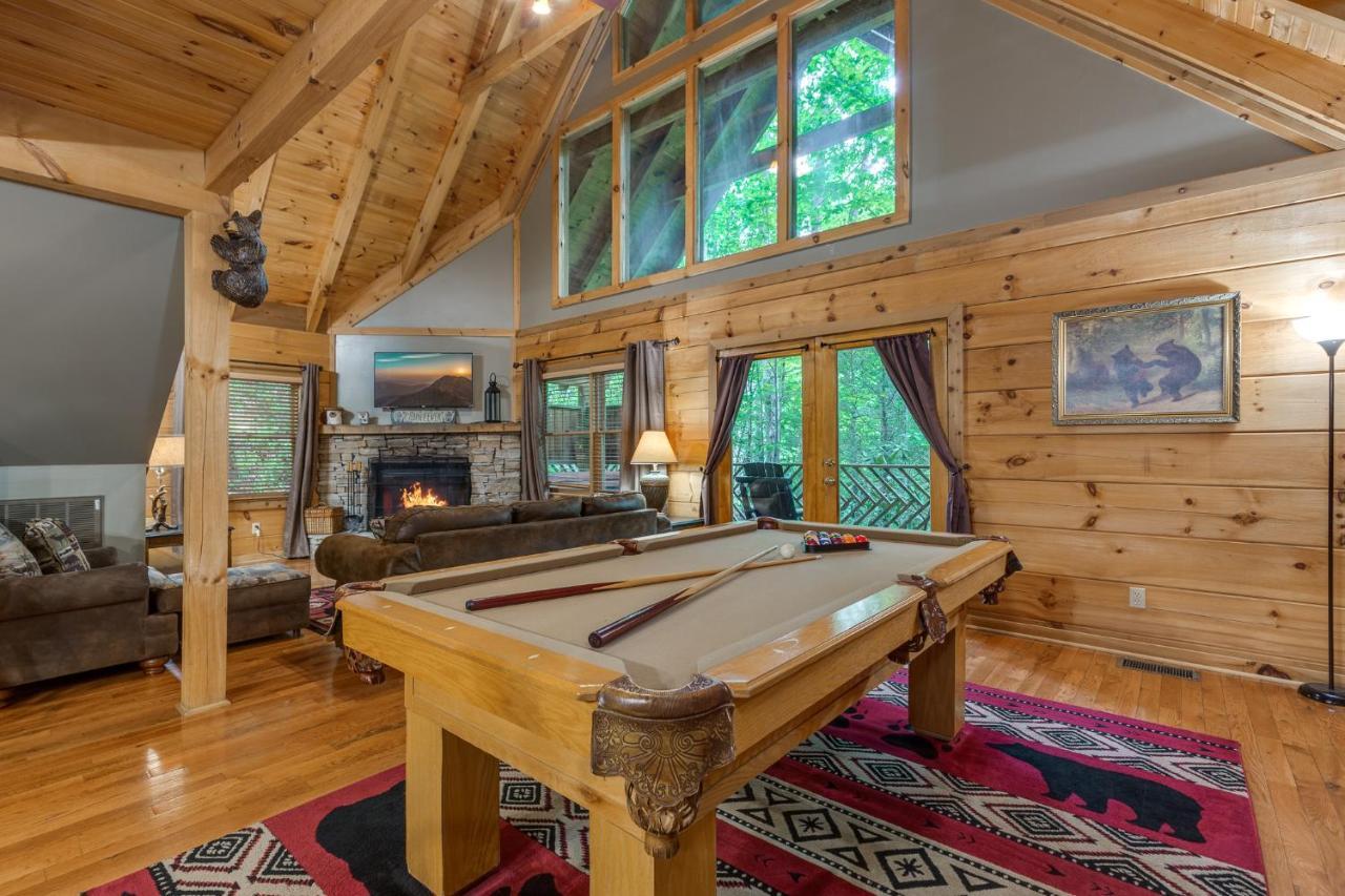 Above Ole Smokys Clouds Villa Gatlinburg Bagian luar foto